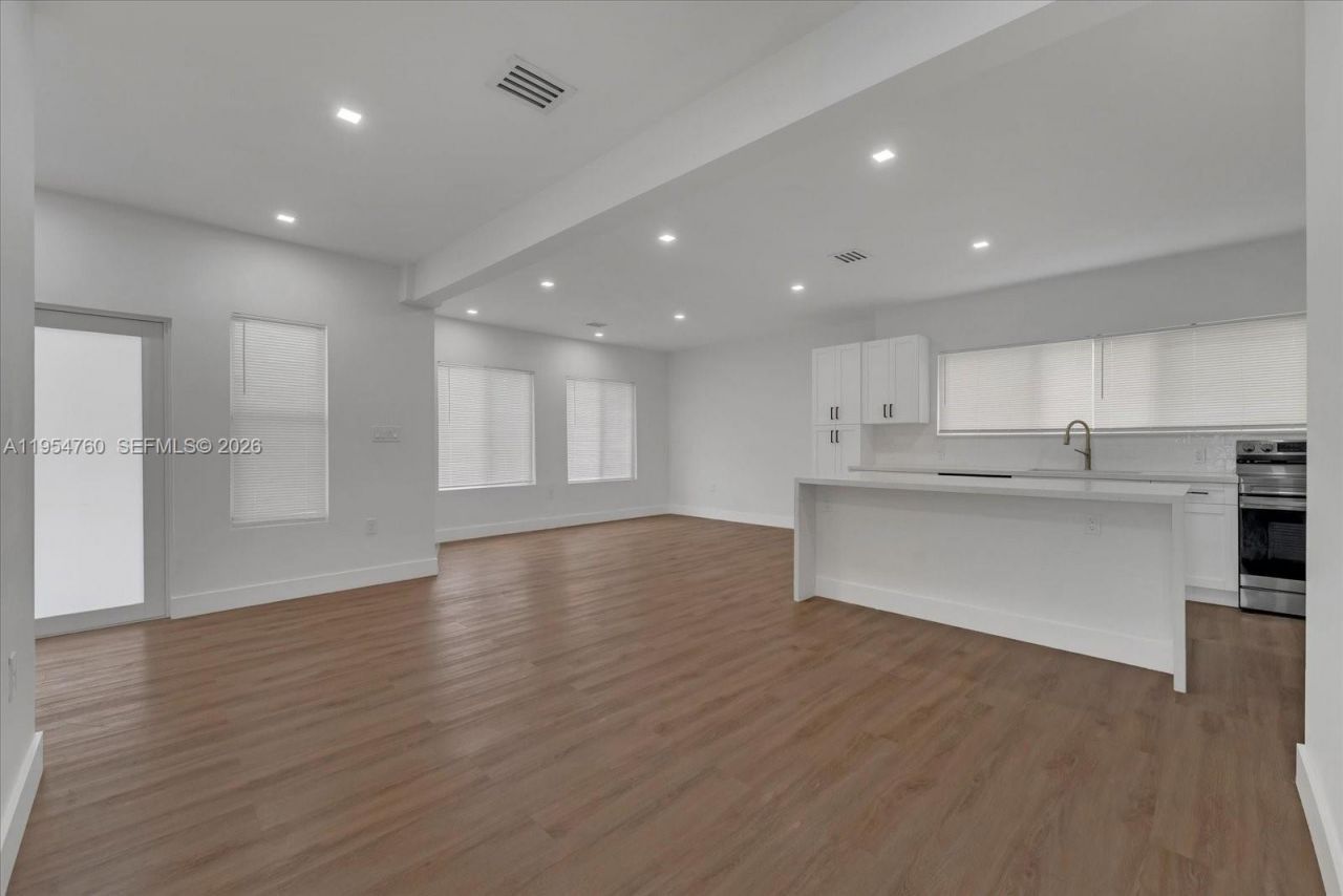 1733 NW 16th St, Unit 1, Miami, FL 33125 Photo