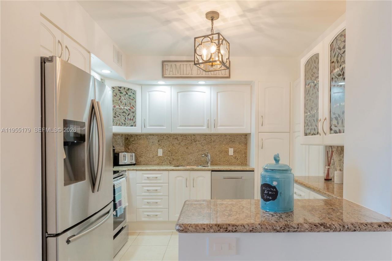 1985 S Ocean Dr, Unit 15G, Hallandale Beach, FL 33009 Photo