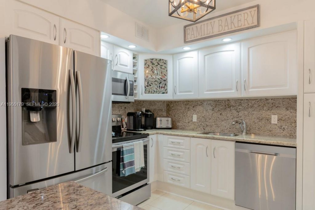 1985 S Ocean Dr, Unit 15G, Hallandale Beach, FL 33009 Photo