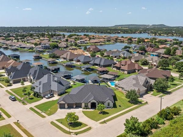 1112 Sunset Bay Drive, Granbury, TX 76048