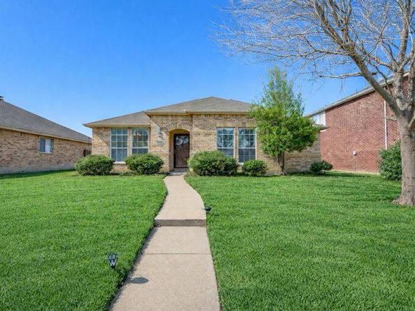 1313 Illinois Avenue, Lancaster, TX 75134