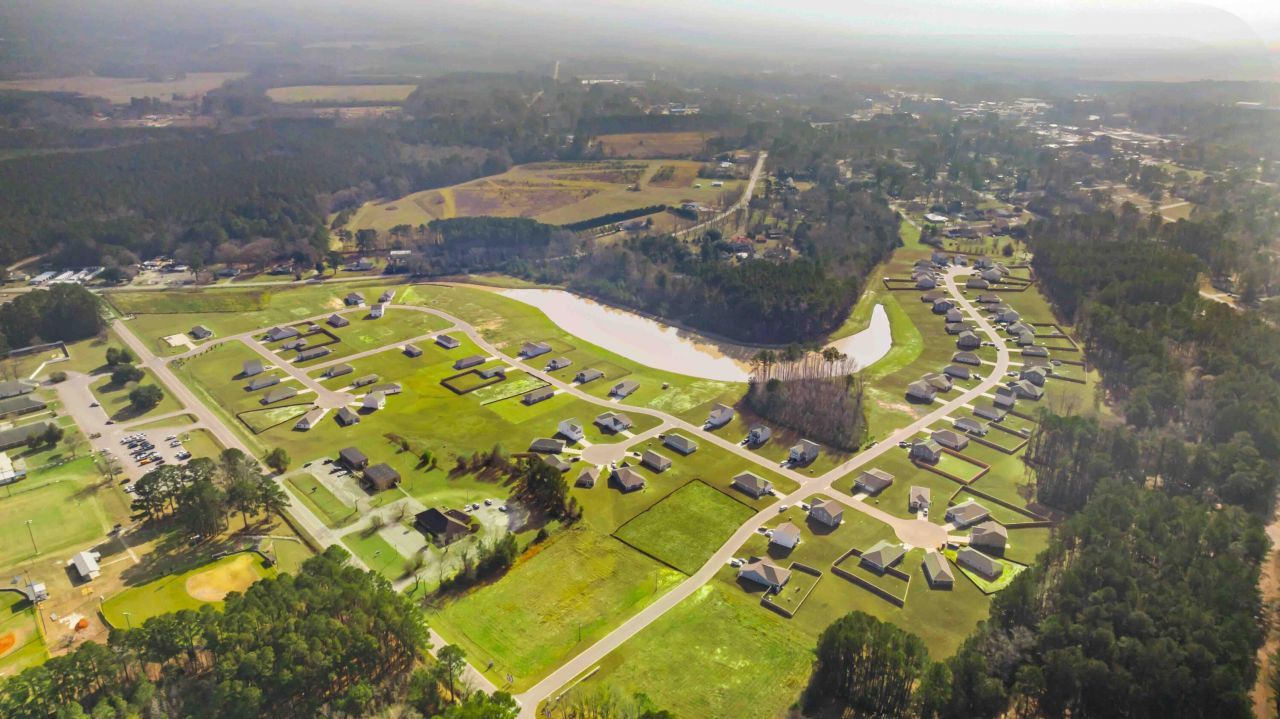 139 Brooks Drive Photo 25