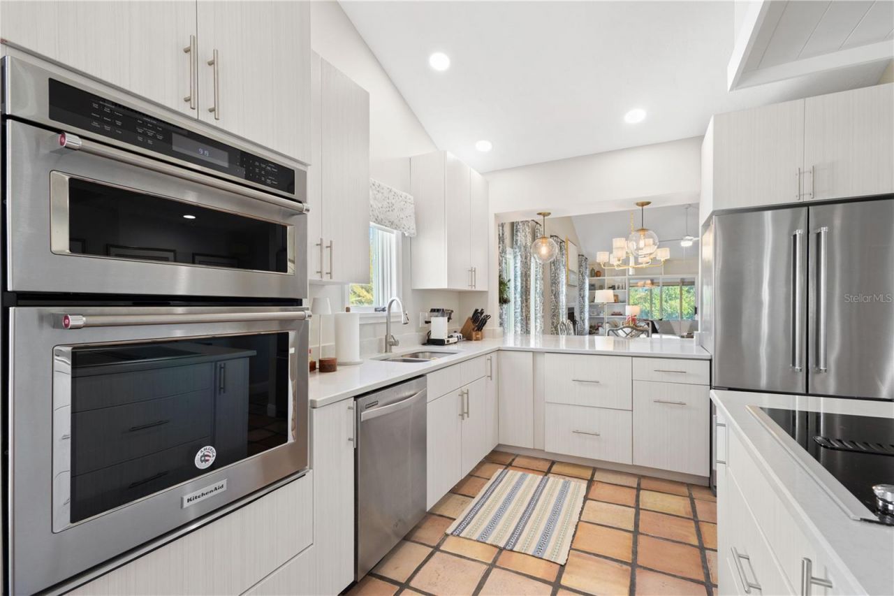 121 Tidy Island Boulevard, Bradenton, FL 34210 Photo