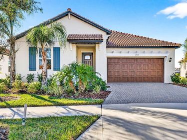 17245 STAR BANKS ST, WIMAUMA, FL 33598