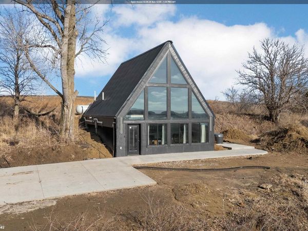 2613 335th Street, Chelsea, IA 52215