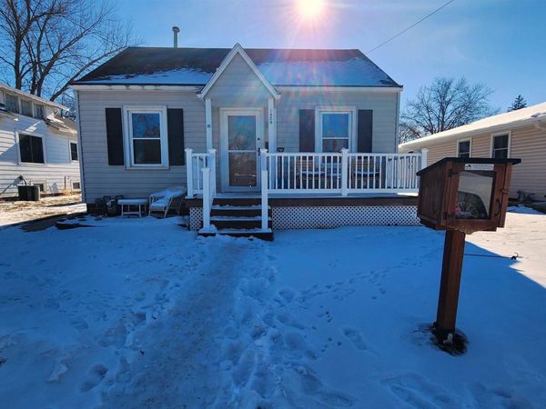 1029 1st Street NE, Mason City, IA 50401