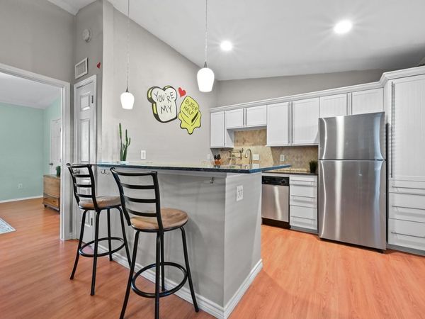 2021 Bluebonnet LN, Unit 203, Austin, TX 78704