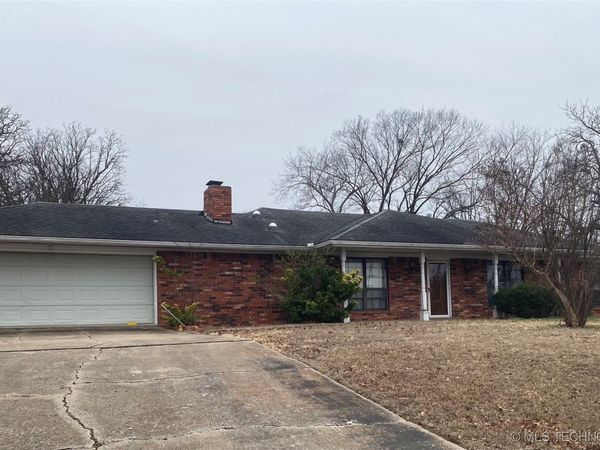 906 Fireside Road , McAlester, OK 74501