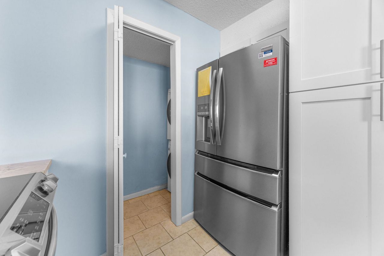 1425 S Ocean Blvd. Photo 19