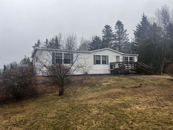 191 Sunset Cross Road, Deer Isle, ME 04627