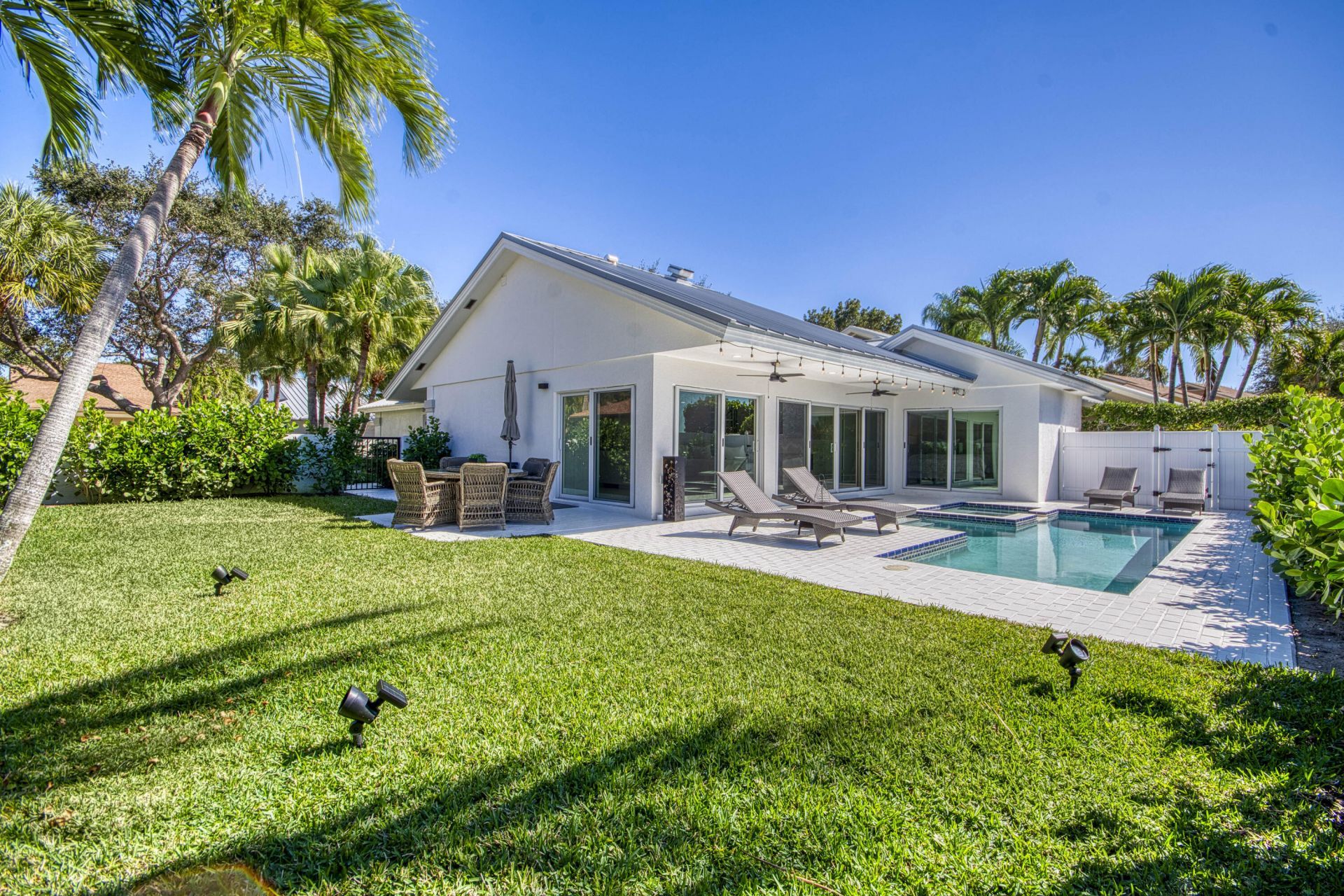 228 Ridge Road, Jupiter, FL 33477 Photo