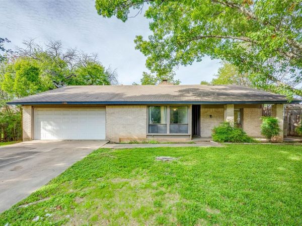 1402 Meadgreen CIR, Austin, TX 78758