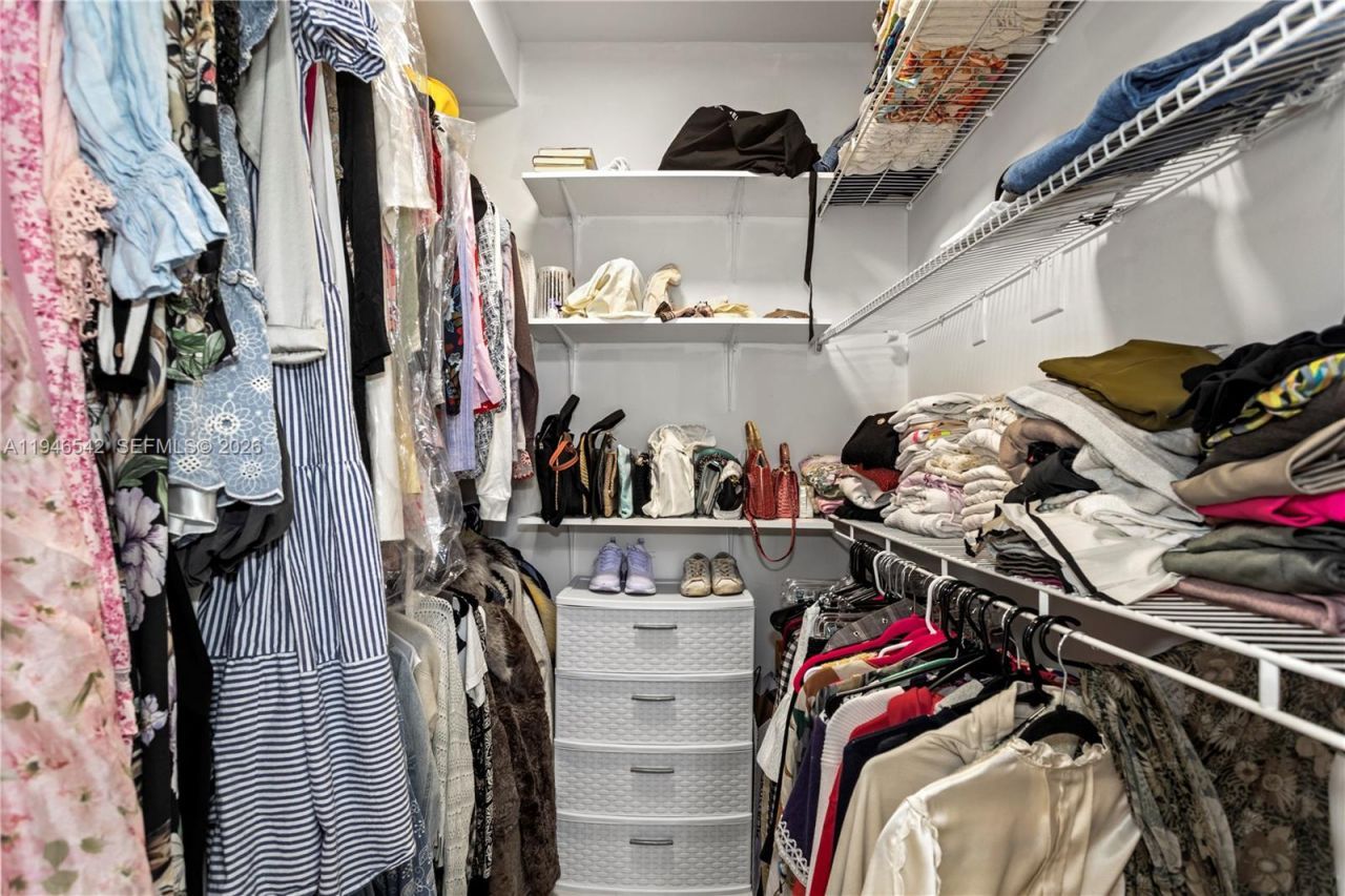 17150 N Bay Rd, Unit 2320, Sunny Isles Beach, FL 33160 Photo