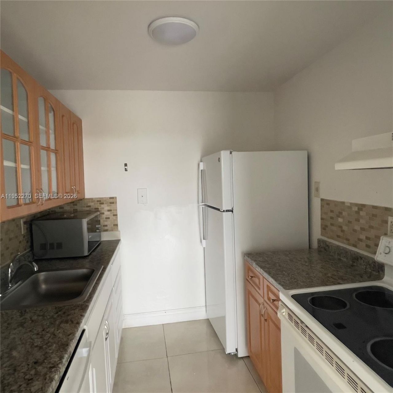 2000 NE 135th St, Unit 408, North Miami, FL 33181 Photo