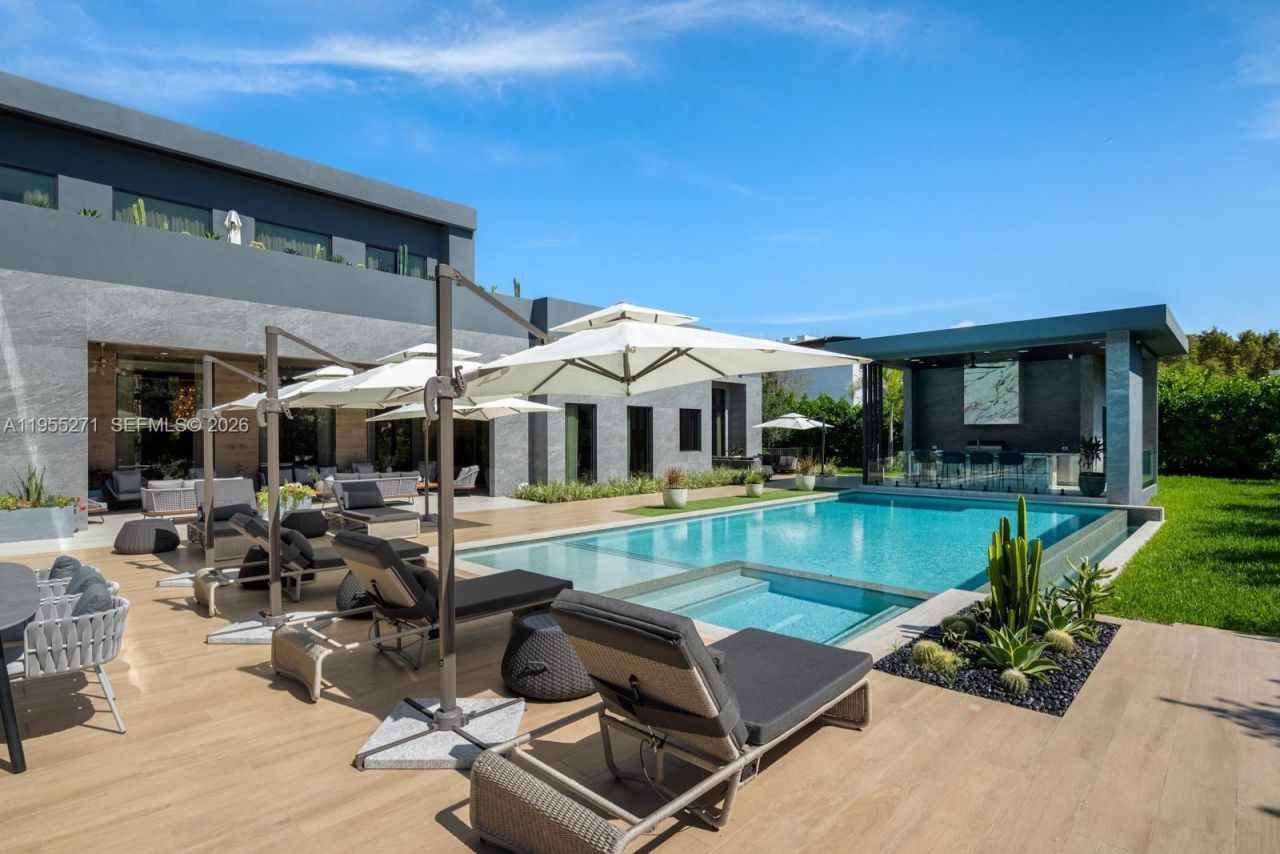 5900 SW 129th Ter, Pinecrest, FL 33156 Photo