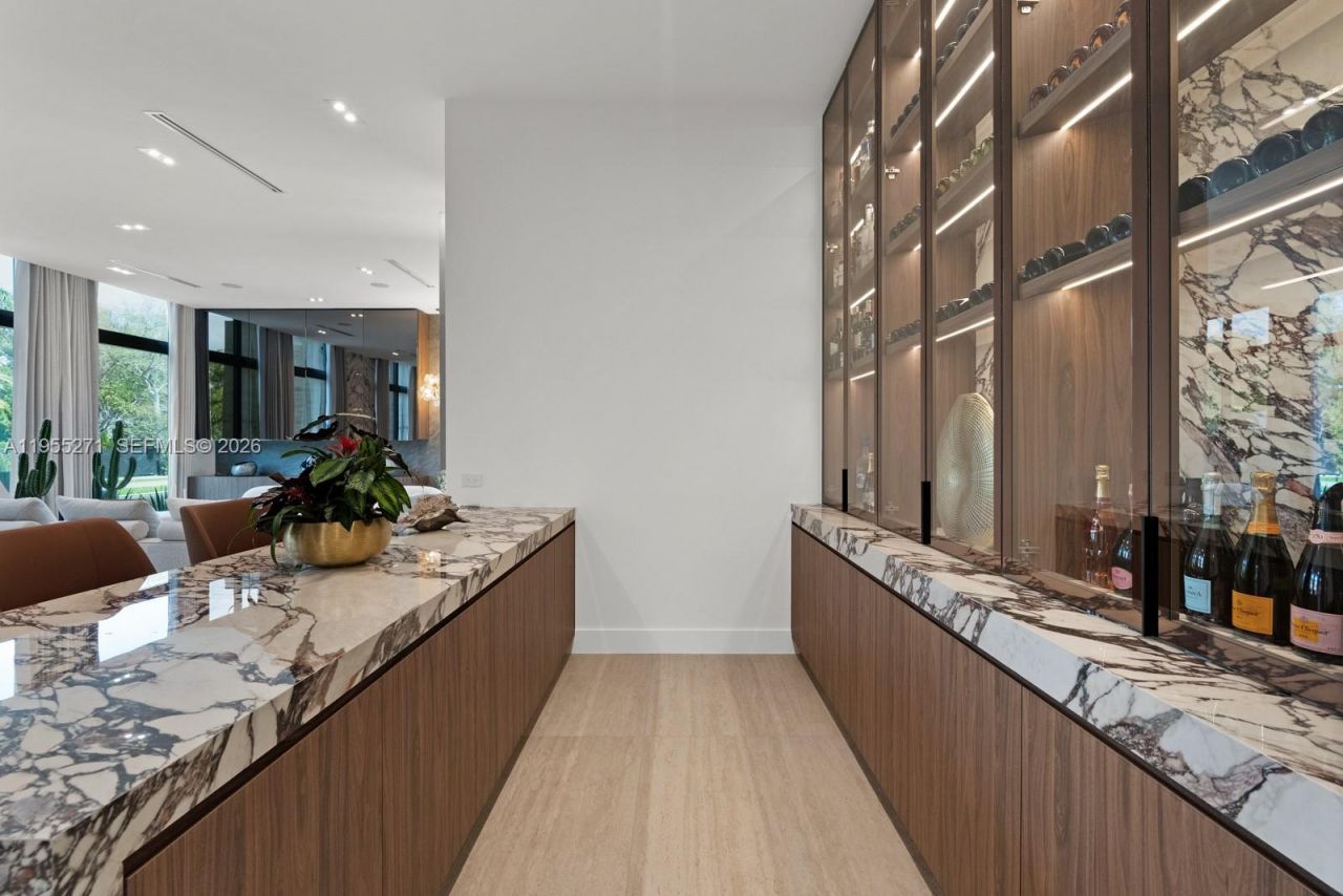 5900 SW 129th Ter, Pinecrest, FL 33156 Photo