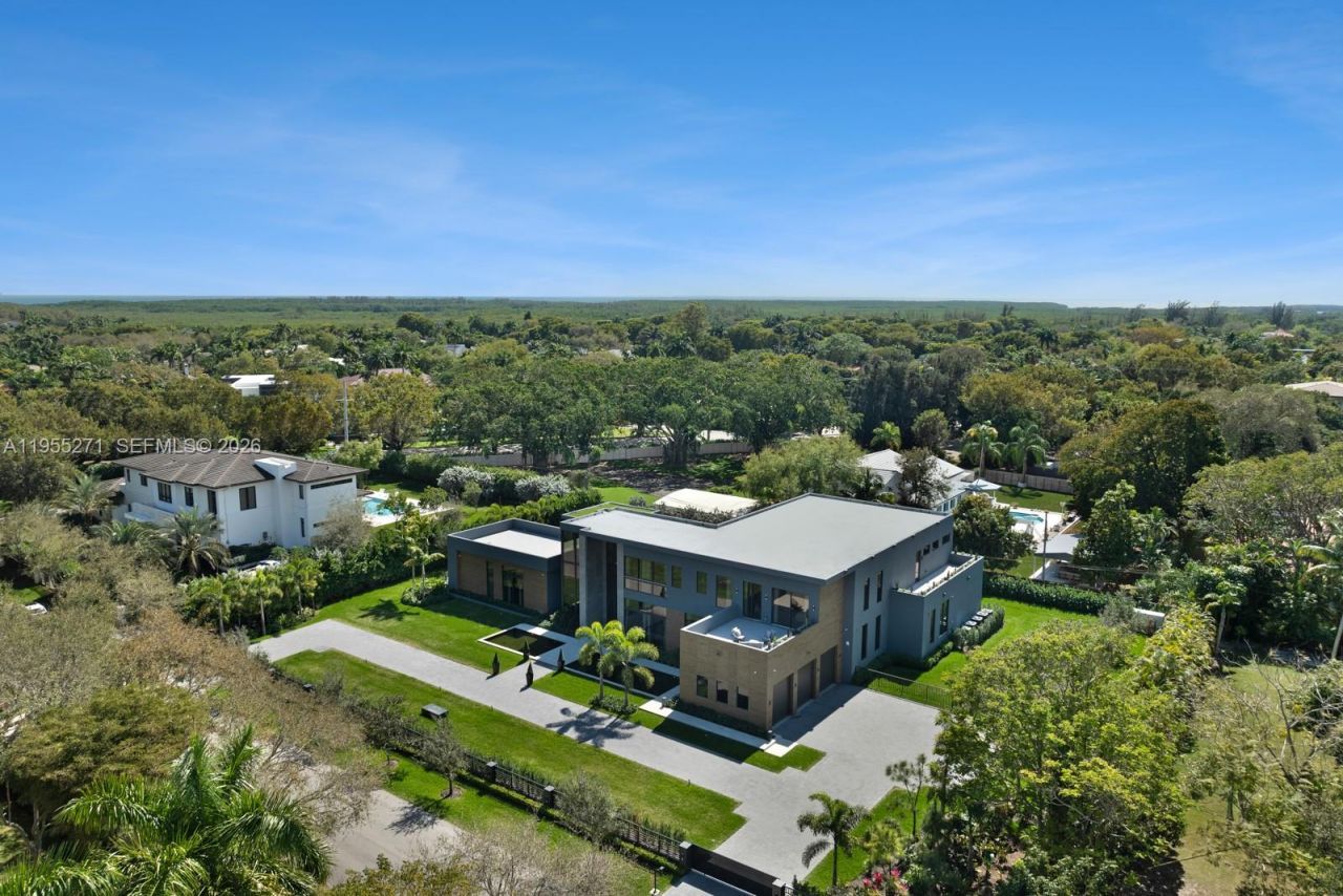 5900 SW 129th Ter, Pinecrest, FL 33156 Photo