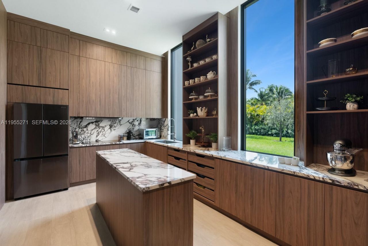 5900 SW 129th Ter, Pinecrest, FL 33156 Photo