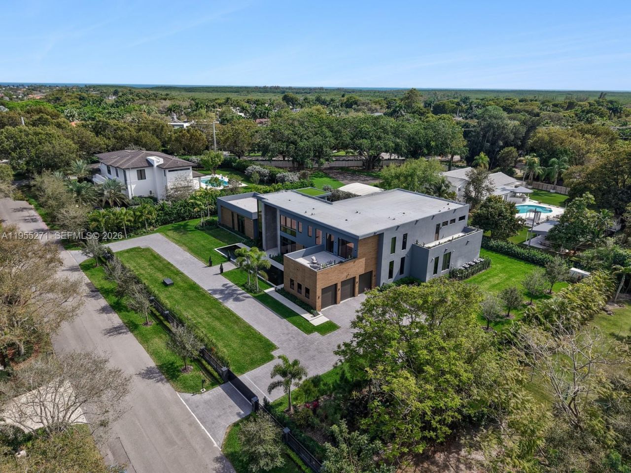 5900 SW 129th Ter, Pinecrest, FL 33156 Photo