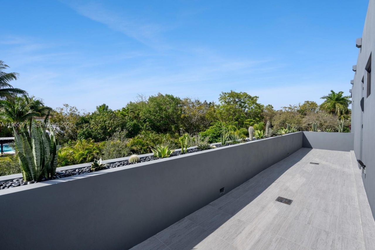 5900 SW 129th Ter, Pinecrest, FL 33156 Photo