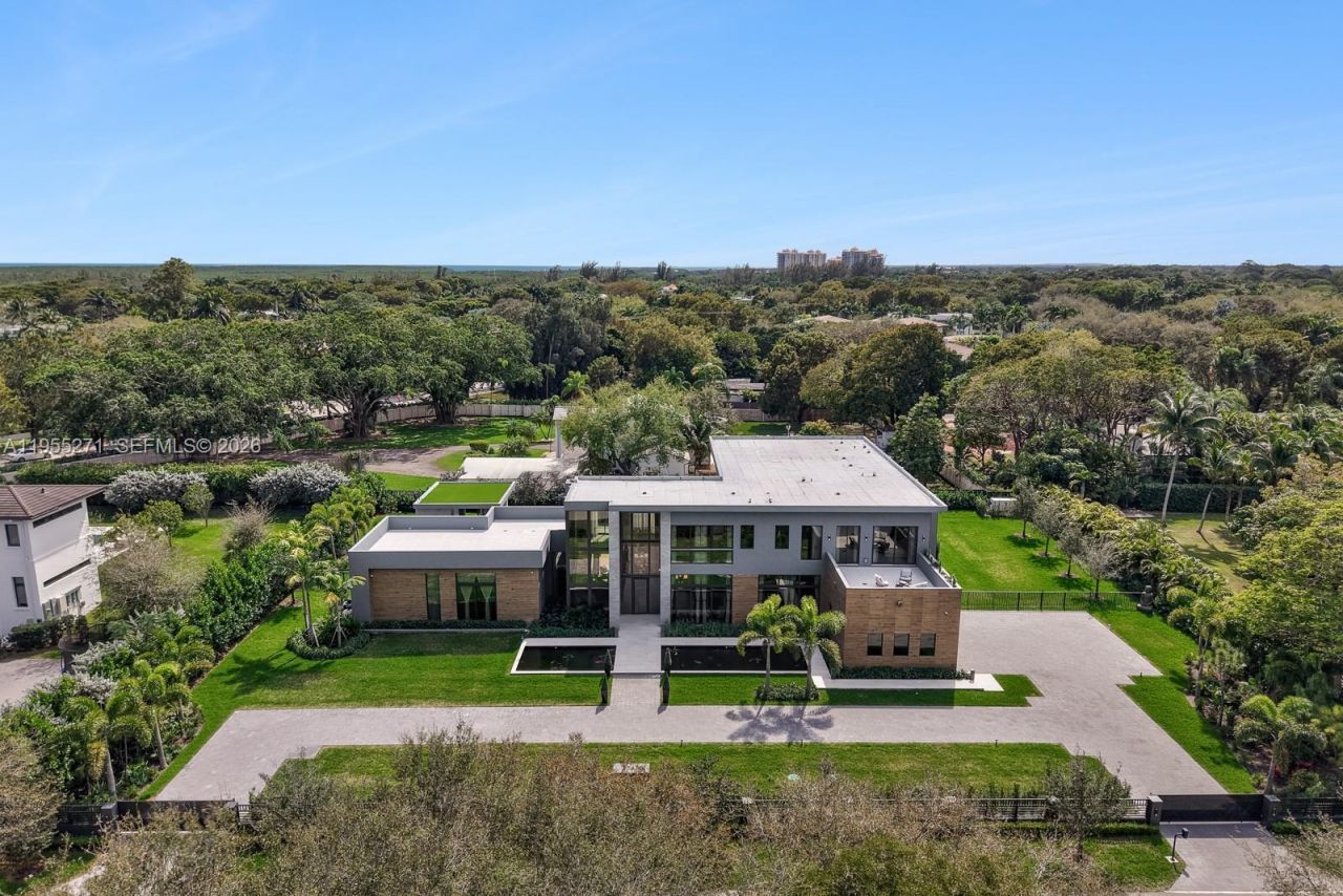 5900 SW 129th Ter, Pinecrest, FL 33156 Photo