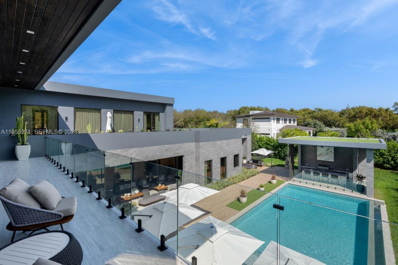 5900 SW 129th Ter, Pinecrest, FL 33156 Photo