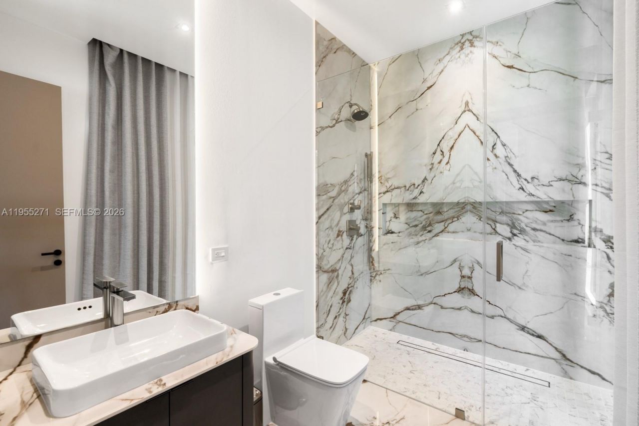 5900 SW 129th Ter, Pinecrest, FL 33156 Photo