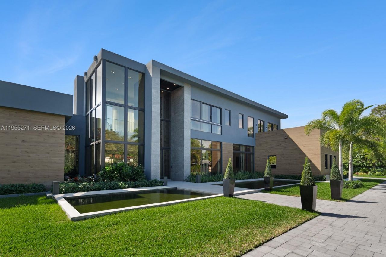 5900 SW 129th Ter, Pinecrest, FL 33156 Photo