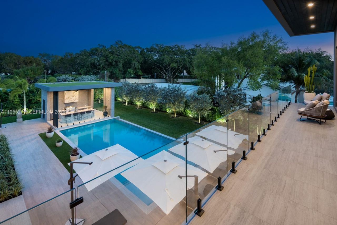 5900 SW 129th Ter, Pinecrest, FL 33156 Photo