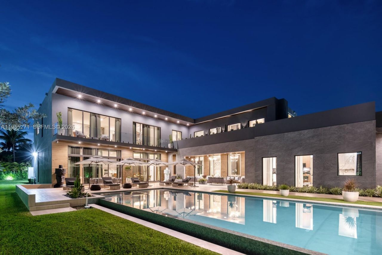 5900 SW 129th Ter, Pinecrest, FL 33156 Photo