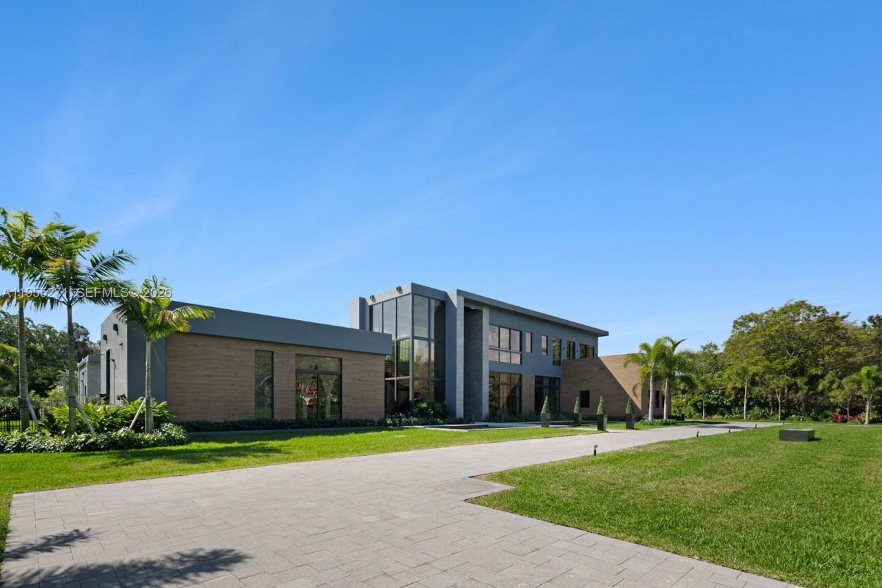 5900 SW 129th Ter, Pinecrest, FL 33156 Photo