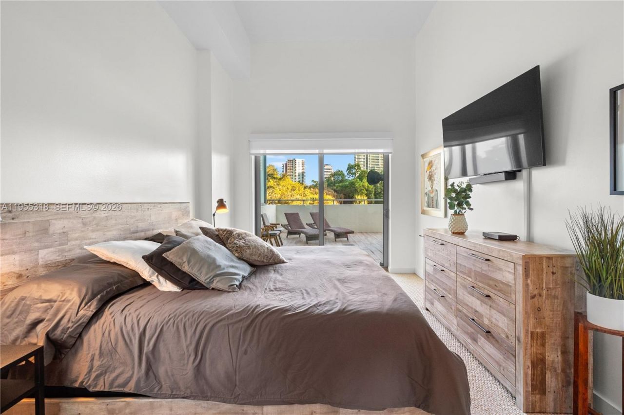 1600 SW 1st Ave, Unit 307, Miami, FL 33129 Photo