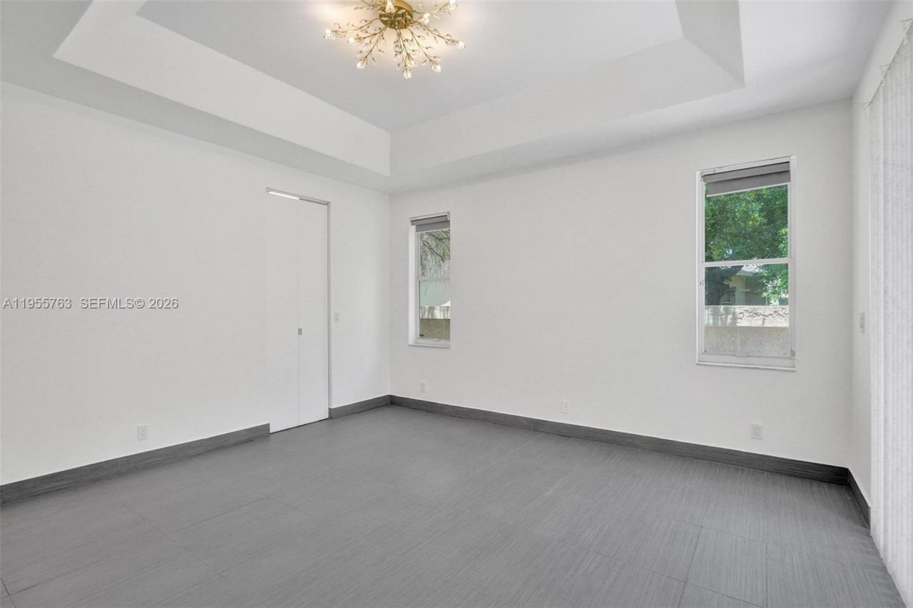 1251 Hayes St, Hollywood, FL 33019 Photo