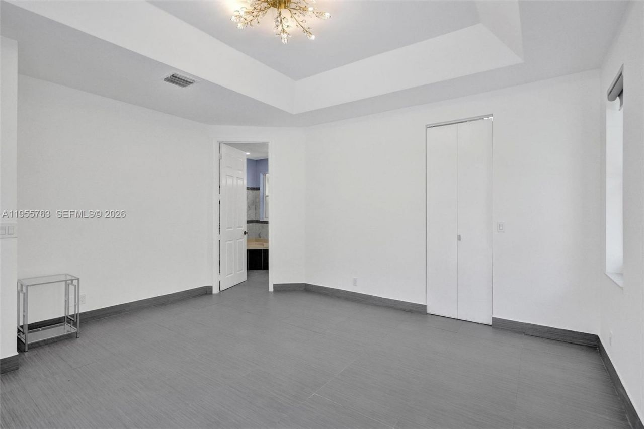 1251 Hayes St, Hollywood, FL 33019 Photo