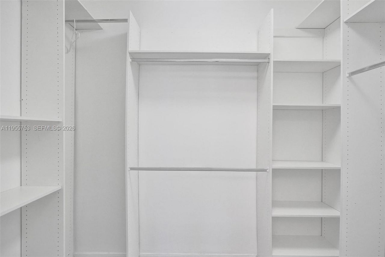 1251 Hayes St, Hollywood, FL 33019 Photo