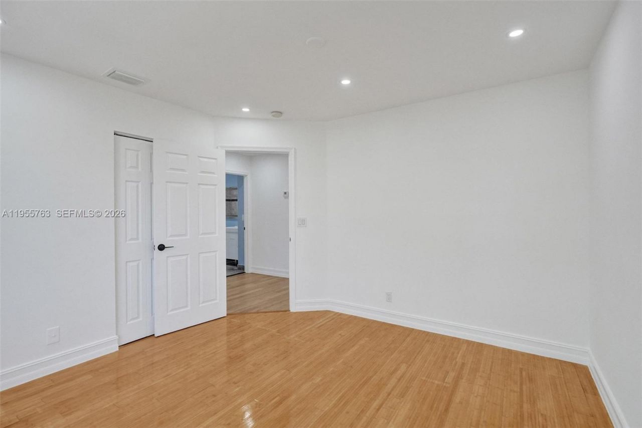 1251 Hayes St, Hollywood, FL 33019 Photo