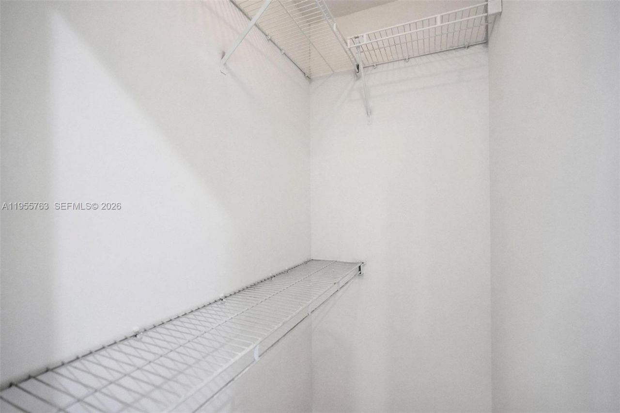 1251 Hayes St, Hollywood, FL 33019 Photo