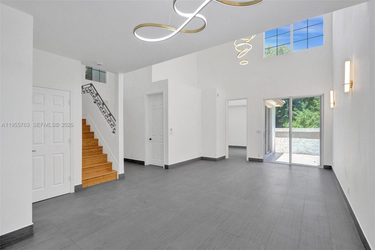 1251 Hayes St, Hollywood, FL 33019 Photo