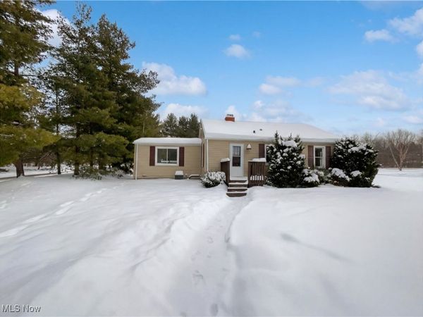 14895 Old Oak Drive, Strongsville, OH 44149