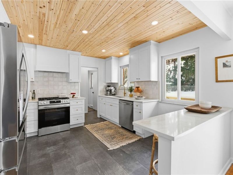 22377 Rivergate Drive, Rocky River, OH 44116 Photo 10