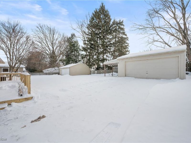 22377 Rivergate Drive, Rocky River, OH 44116 Photo 2