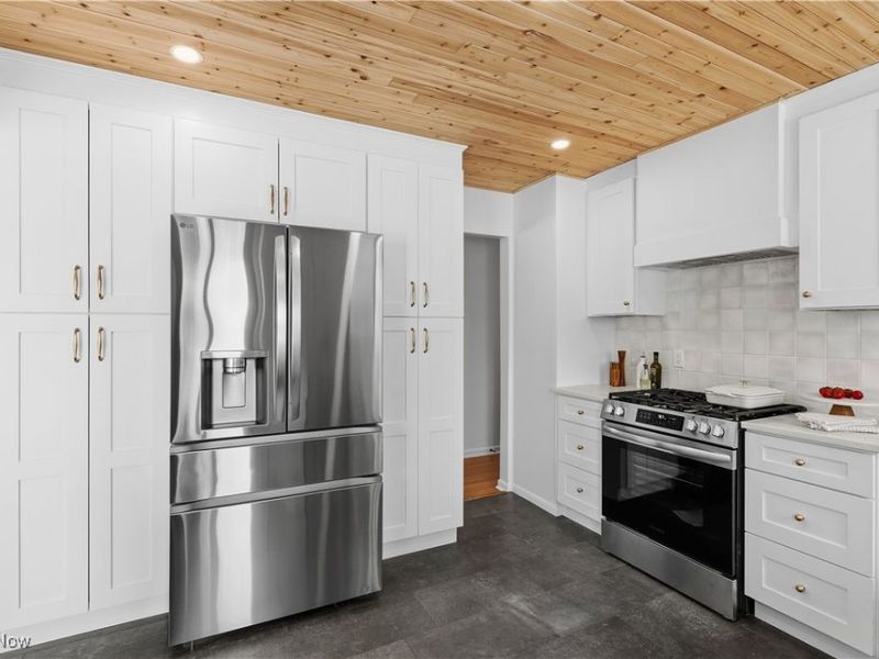 22377 Rivergate Drive, Rocky River, OH 44116 Photo 9