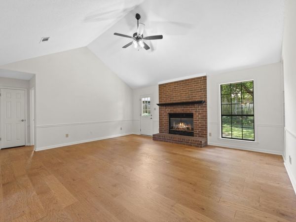 6337 EASTBRIER DR, Bartlett, TN 38135