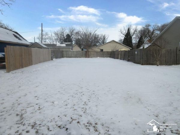 3037 5th Street, Monroe, MI 48162