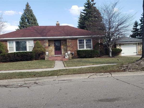 24816 CUSHING Avenue, Eastpointe, MI 48021