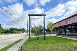 4113 Rivers Avenue  photo 4