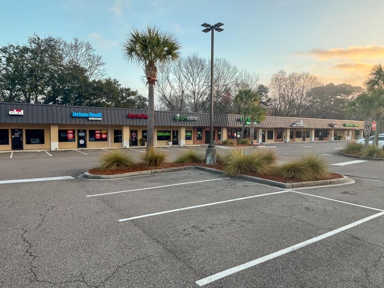 1662 Savannah Highway Photo 23