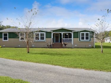 5670 CR 577, CENTER HILL, FL 33514