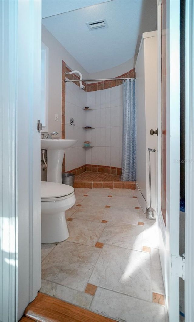 115 21st Avenue Ne, Saint Petersburg, FL 33704 Photo