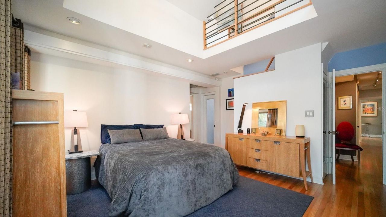 115 21st Avenue Ne, Saint Petersburg, FL 33704 Photo